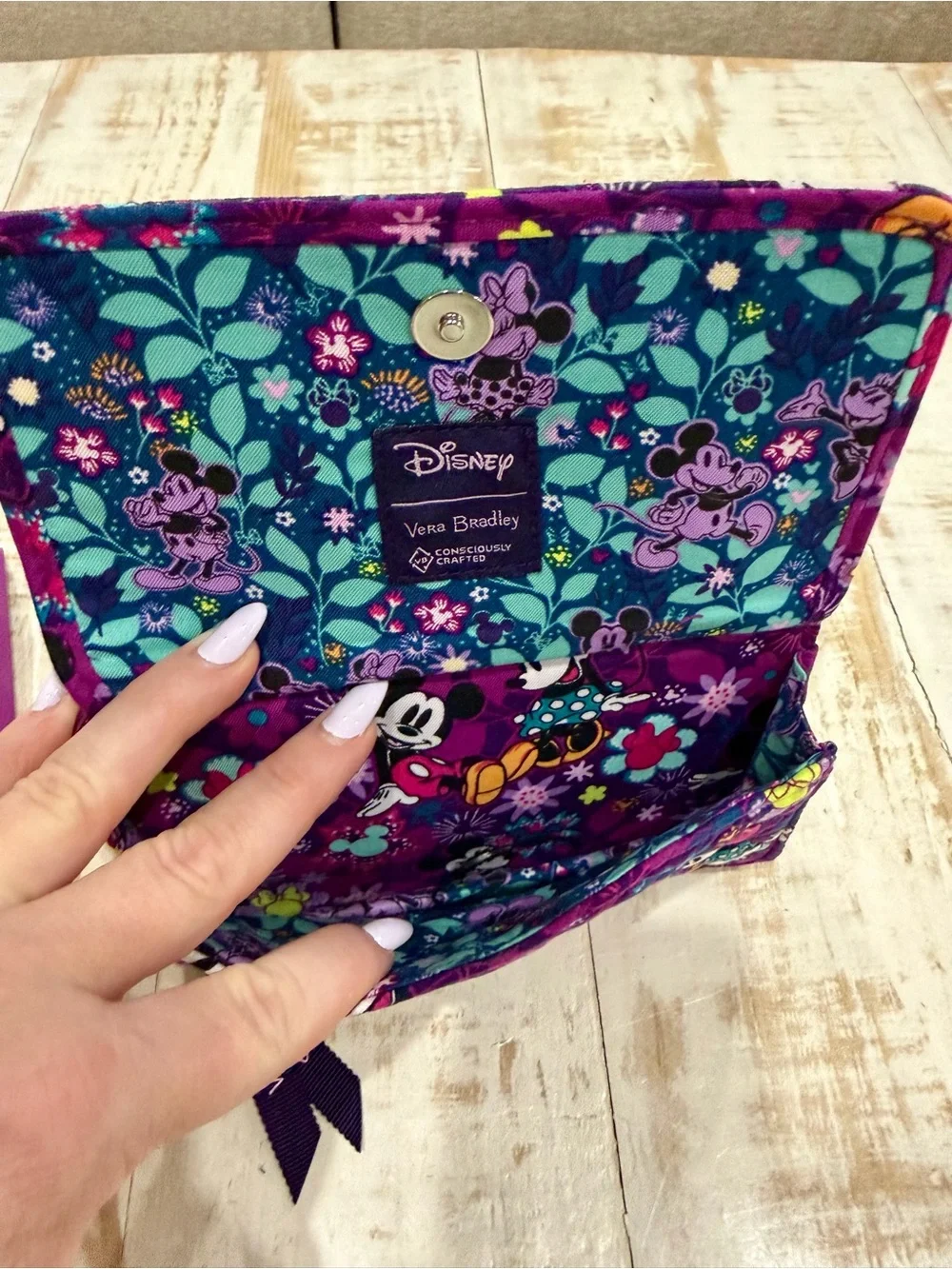 Vera Bradley Disney All in One Wristlet Mickey & Minnie Flirty Floral Retired - Picture 5 of 10